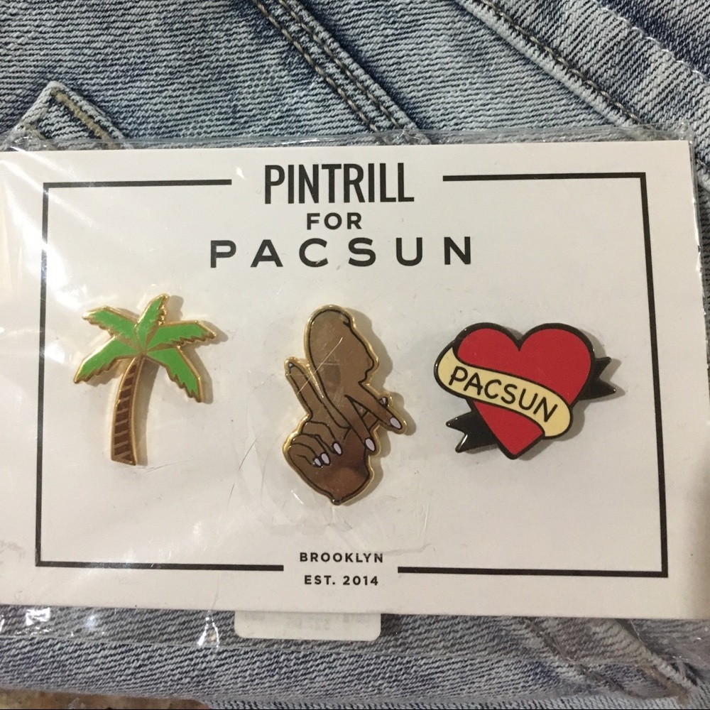 PacSun California pins NWT